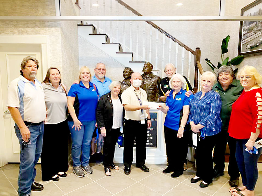 Moose Lodge donates to Fisher House